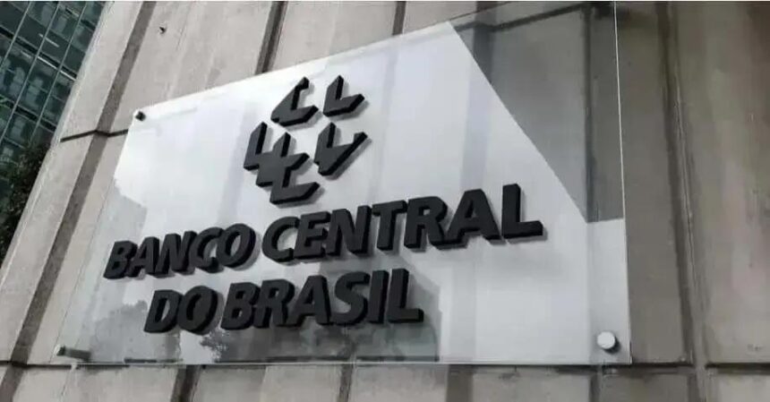 Banco Central: Exclusão de Chaves Pix e Seus Impactos