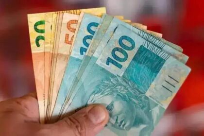 Ministro do Governo: Trabalho Não Implica Perda do Bolsa Família!